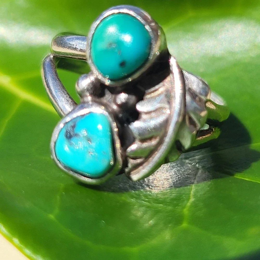 Vintage Sterling Silver Turquoise Leaf Bypass Ring Size 4.5 Southwestern Boho